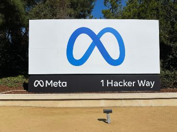 Meta ha anunciado varios acuerdos multimillonarios con socios de IA. EFE/ARCHIVO