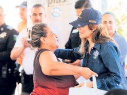 En el Parque Miravalle, Vero Delgadillo encabezó la entrega de apoyos para mejorar la calidad del agua en hogares de Guadalajara. ESPECIAL