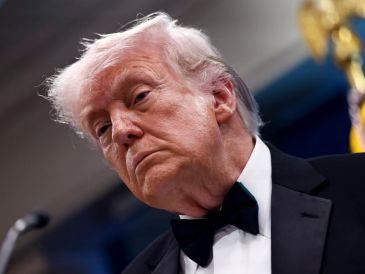 El presidente de Estados Unidos, Donald Trump, durante la rueda de prensa de este sábado en la noche tras el tiroteo en la Cena de Corresponsales de la Casa Blanca. EFE/W. Oliver
