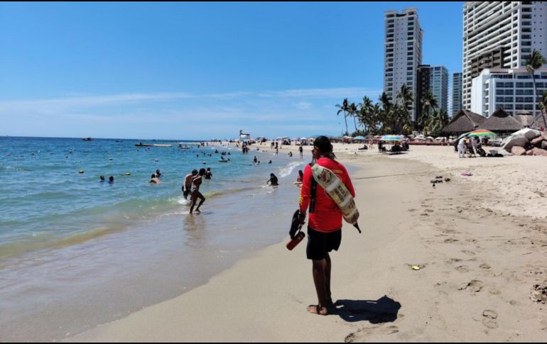 Así se encuentran las playas de Puerto Vallarta este miércoles  29 de abril de 2026. ESPECIAL / FACEBOOK Protección Civil y Bomberos Puerto Vallarta