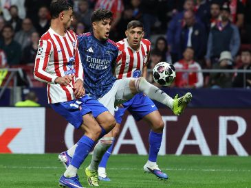 La próxima semana disputarán una batalla a muerte en el norte de Londres para conocer cuál de los dos hará maletas rumbo a Budapest. EFE/ K. Huesca.