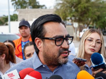 El alcalde de Culiacán, Juan de Dios Gámez, asegura que si su conducta fuera contraria no tendría cara para ver de frente a su familia y a los ciudadanos. EFE / J. Betanzos