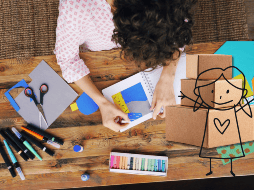 En un contexto donde el consumo suele dominar las celebraciones, la caja sorpresa DIY demuestra que no se necesita gastar mucho para generar felicidad.  CANVA