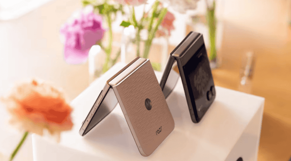 Motorola lanza la renovación para uno de los mejores celulares plegables y con un gran diseño premium. MOTOROLA