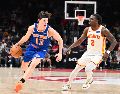Los Knicks de Nueva York se encargaron de que la temporada de los Hawks terminara de la manera más escandalosa posible. AFP/ A. HAGY.