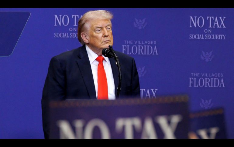 Donald Trump participó como orador principal en una cena privada del Forum Club en West Palm Beach, Florida. EFE/C. Herrera