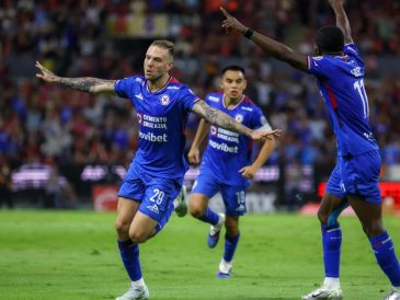 Rotondi anotó el primer gol del Cruz Azul cerca del final del primer tiempo. EL INFORMADOR/A. Navarro