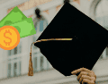 Con este tipo de apoyos, el Estado apuesta por reducir las barreras económicas y fomentar una educación más accesible e incluyente. CANVA / UNSPLASH