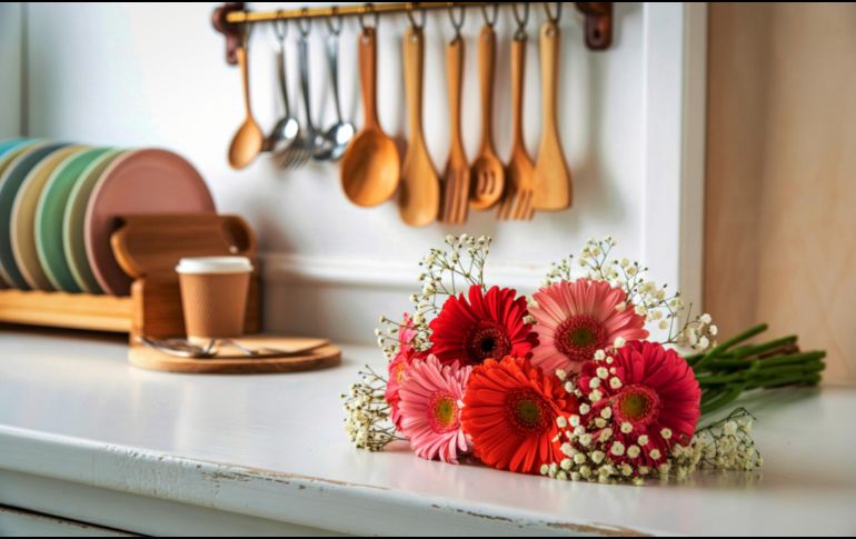Las flores se comparan directamente con la belleza externa y emocional de una madre. ESPECIAL / CANVA