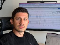 Una de ellas es iBoost Social, empresa encabezada por Jair Ruiz, que comenzó hace más de seis años como una agencia orientada a apoyar a pequeños negocios en su transición al entorno online.