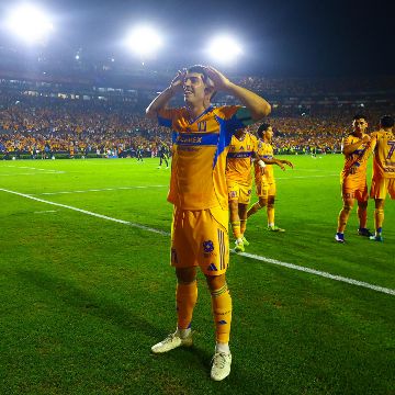 En una noche de alta tensión y futbol de élite, los Tigres de la UANL sellaron su boleto a la Gran Final de la Concacaf Champions Cup 2026. IMAGO7