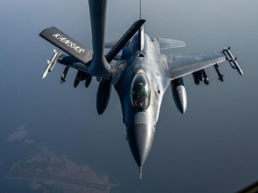 Trump anunció ayer la suspensión, a petición de Pakistán, de la operación militar iniciada el lunes para facilitar el tráfico por el estrecho de Ormuz. EFE/ CENTCOM