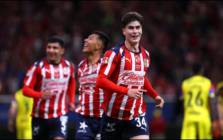 La declaración de Chivas se da después del anuncio emitido por la FMF, en el que se advirtió que cualquier jugador convocado que no acudiera a la concentración hoy miércoles quedaría fuera de la Copa del Mundo. IMAGO7