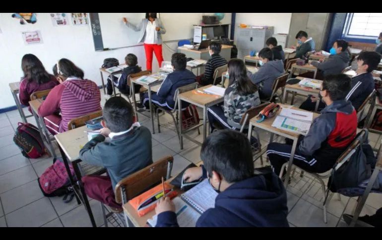 La Secretaría de Educación confirmó contagios en escuelas de Tlajomulco y Zapopan, donde se implementaron medidas preventivas. EL INFORMADOR  / ARCHIVO