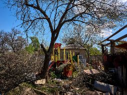 El lugar donde se produjo un ataque ruso contra una zona residencial en Járkiv, Ucrania, el 7 de mayo de 2026, en medio de la invasión rusa en curso. EFE/S. KOZLOV