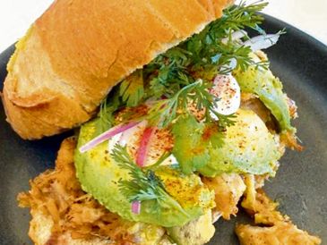 Disfruta de un delicioso desayuno acudiendo a Birote Salado. ESPECIAL