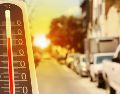 Según los datos compartidos por el canal oficial Jalisco Alerta, la temperatura dentro de un automóvil puede aumentar más de 20 °C por encima del clima exterior. ESPECIAL / CANVA