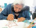 Miles de mujeres adultas mayores continúan trabajando para sostener sus hogares y cubrir gastos básicos diarios. EL INFORMADOR/Archivo