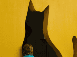 Literalmente se trata de “Cien gatos”; 60 se encuentran en la sala de la exposición, mientras que los demás se esconden dentro de las instalaciones del MAZ. ESPECIAL/ Facebook/ Museo de Arte de Zapopan