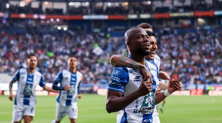 En pleno Día de las Madres, el equipo de Esteban Solari decidió regalarles una noche redonda. IMAGO7.