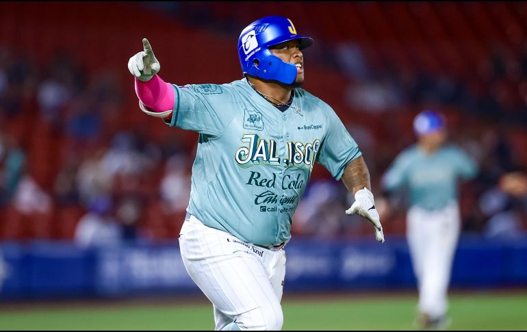 Willie Calhoun castigó un lanzamiento y desapareció la pelota del parque para sellar la remontada con un dramático jonrón de dos carreras. CORTESÍA/ CHARROS DE JALISCO.