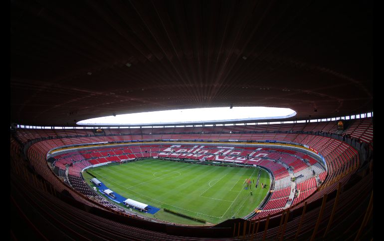 Chivas dio a conocer la preventa, reubicaciones y zonas especiales para abonados y palcohabientes que asistirán a la Semifinal ante Cruz Azul en el Estadio Jalisco. IMAGO7.