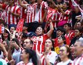 El panorama para Chivas de cara al duelo contra Cruz Azul fue distinto y sin margen de maniobra para negociar con la FIFA la permanencia en el AKRON. Imago7 / ARCHIVO