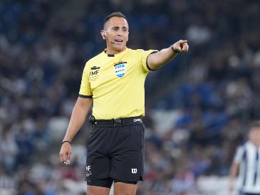 La polémica más reciente, y la que ha sacudido las estructuras de la FMF, es el cambio repentino de árbitro para la ida entre Pachuca y Pumas. IMAGO7.