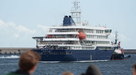 El crucero zarpó el pasado 1 de abril desde Ushuaia, Argentina, y hasta el momento se han contabilizado 11 casos probables que están relacionados con este brote. EFE / R.R