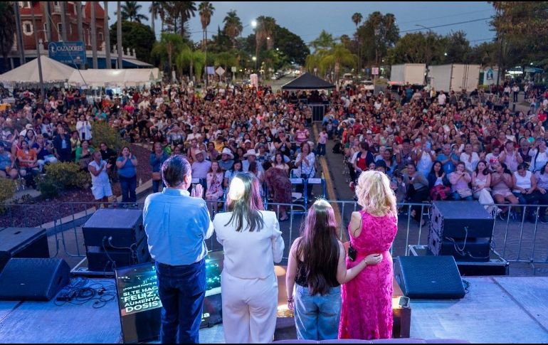 El evento reunió a alrededor de 4 mil asistentes, en su mayoría madres de familia acompañadas por familiares y amistades. CORTESÍA.