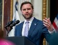 JD Vance subrayó que la administración Trump tiene un objetivo claro: que la República Islámica no obtenga un arma nuclear. EFE/D. Heuer