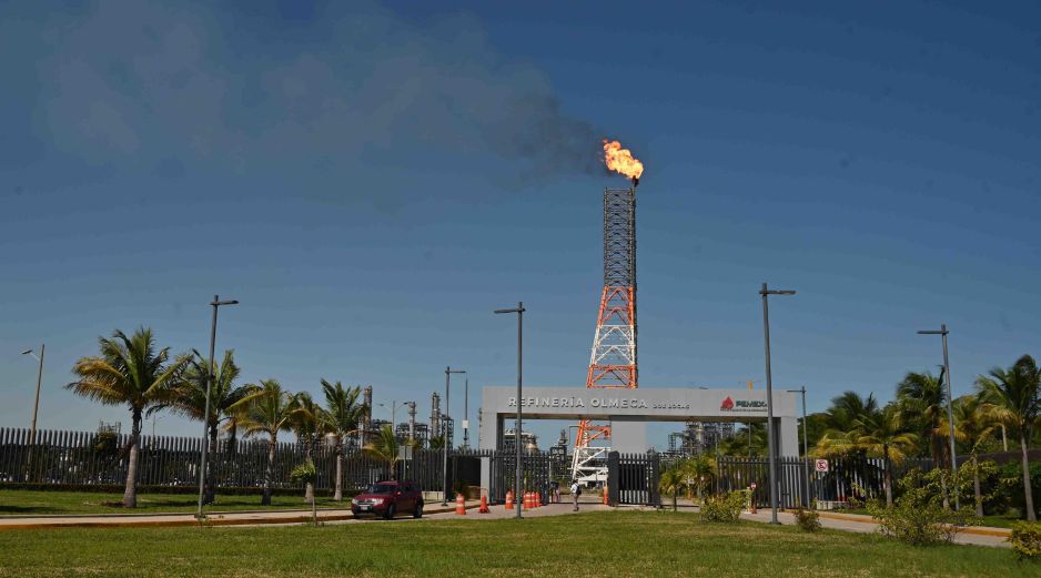 El apoyo financiero a Pemex sigue presionando a las finanzas públicas, advierte la agencia S&P. SUN/ARCHIVO