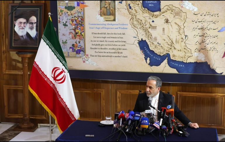 El ministro de Asuntos Exteriores de Irán, Abás Araqchí, durante una rueda de prensa. EFE/EPA/R. Gupta