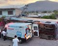 El primer accidente registrado en carreteras de Jalisco involucró a un camión de pasajeros; el segundo, a un auto particular. ESPECIAL