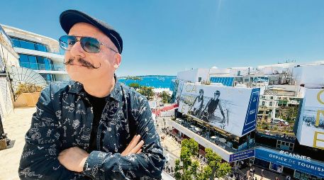 Rafa Lara. El cineasta, showrunner y productor ejecutivo posa desde el Festival Internacional de Cine de Cannes. CORTESÍA