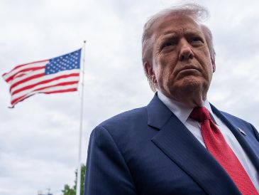 Los republicanos habían solicitado estos fondos para fines de seguridad, aludiendo al intento de asesinato contra Trump en la cena de corresponsales de la Casa Blanca. EFE/A. Schwartz
