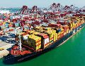 El comercio de exportación entre México y Estados Unidos mantiene actividad constante mientras avanzan las negociaciones para la revisión del T-MEC. AFP