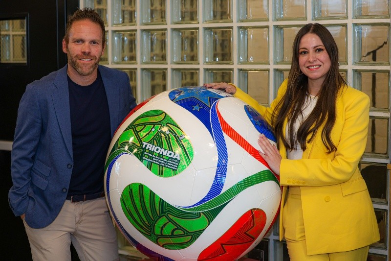 Montserrat Hidalgo, Host City Officer GDL 2026, y Andrés Labán, director del FIFA Fan Festival Guadalajara. EL INFORMADOR / ARCHIVO&nbsp;