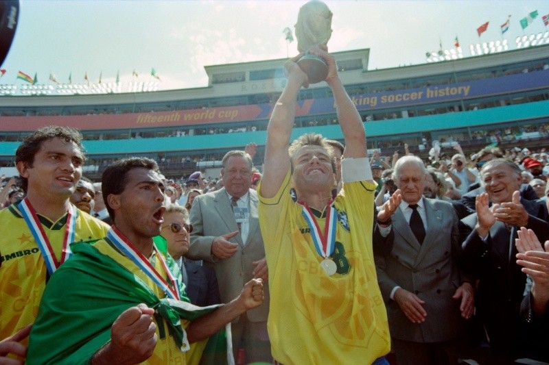 En Estados Unidos, Brasil volvía a saborear la victoria y su cuarto título mundial tras 24 años de sequía. AFP / ARCHIVO