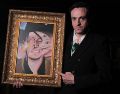 El comediante transforma experiencias caóticas y momentos difíciles en una narrativa cargada de ironía y observación cotidiana, sello que lo ha mantenido como una de las figuras más reconocidas de la comedia mexicana contemporánea. CORTESÍA