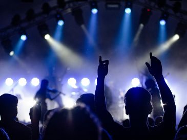 Cada semana, la capital jalisciense recibe a artistas y agrupaciones de distintos géneros musicales que atraen a miles de personas. PEXELS