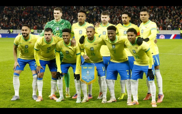 Carlo Ancelotti tiene la encomienda de devolver a Brasil, a los más alto del futbol mundial y esa tarea la comenzarán en el Grupo C de la Copa del Mundo contra Marruecos, Haití y Escocia, haciendo a la Canarinha una amplia favorita para avanzar. AFP/ J. CATUFFE