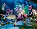“360 ALLSTARS”, es un espectáculo que combina circo urbano, música en vivo, breakdance, basquetbol freestyle y acrobacia. CORTESÍA