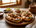 Como dato curioso: la prestigiosa guía culinaria TasteAtlas incluyó a los molletes en su ranking de los mejores sándwiches del mundo. GEMINI IA