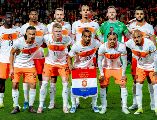 El estilo de juego y la presencia de futbolistas de jerarquía internacional en zonas puntuales del campo mantienen a la Naranja Mecánica como un conjunto peligroso. AFP/ M. VAN DORST.