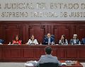 El pleno del Supremo Tribunal de Justicia del Estado de Jalisco (STJEJ) aprobó durante una sesión ordinaria la implementación de nuevas herramientas tecnológicas que buscan optimizar tanto su operatividad institucional como la atención directa a la ciudadanía. CORTESÍA