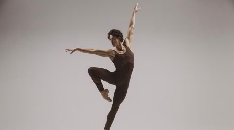Desde Nueva York, donde actualmente desarrolla una intensa temporada en el Metropolitan Opera House y mantiene su actividad con el American Ballet Theatre, Hernández reconoce que Despertares se ha vuelto parte esencial de su vida cotidiana. CORTESÍA