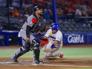 Juan José Aguilar anotó la carrera de la diferencia en un wild pitch. CORTESÍA/Charros de Jalisco