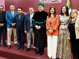 Ricardo Villanueva Lomelí. Recibió el Doctorado Honoris Causa de la UNIVIM, donde llamó a replantear el modelo educativo ante los cambios tecnológicos y la inteligencia artificial. ESPECIAL