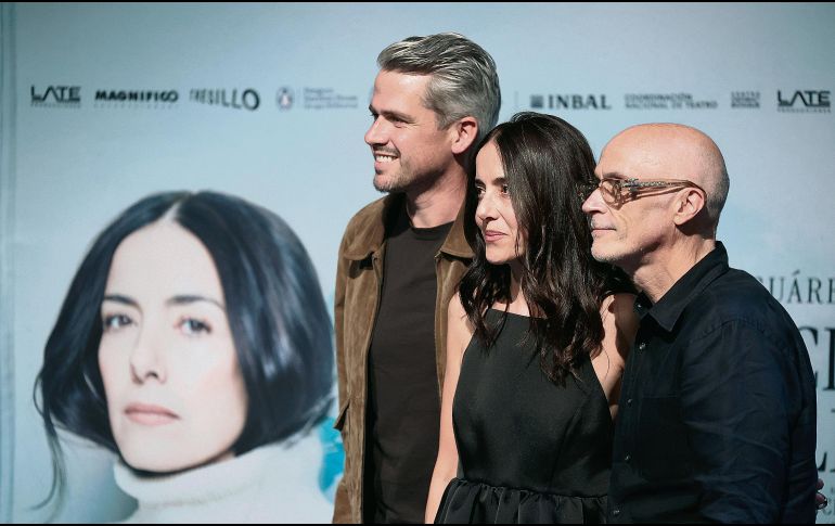 Cecilia Suárez. La actriz (al centro) protagoniza el monólogo “El invencible verano de Liliana”; lo presentará en la FIL Guadalajara.  EFE